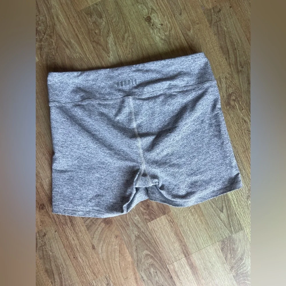 NoBull Light Grey Shorts Size Medium - Picture 2 of 5